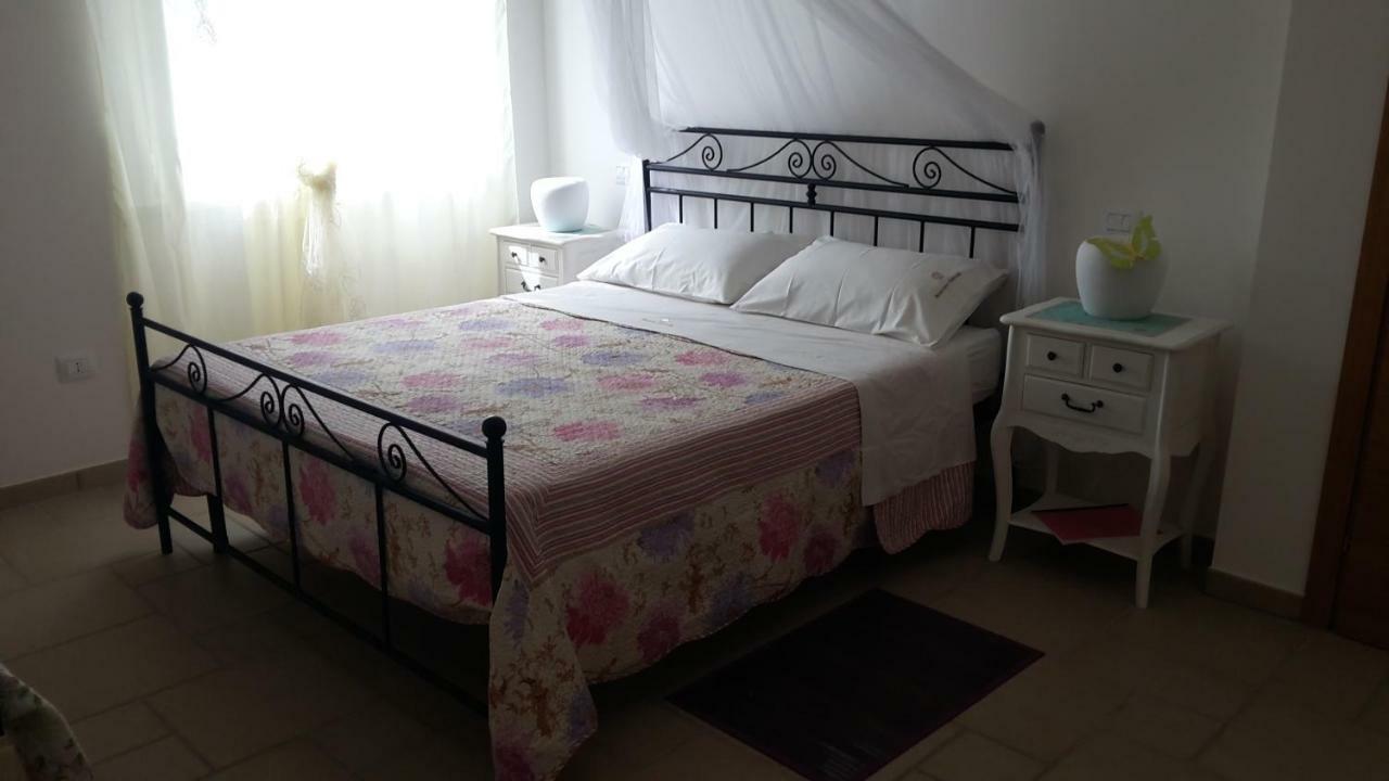 A Casa Di Desideria Hotell Monsampolo Del Tronto Eksteriør bilde